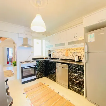 Amazing Flat With Terrace In Besiktas Apartment