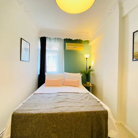 Amazing Flat With Terrace In Besiktas Istanbul