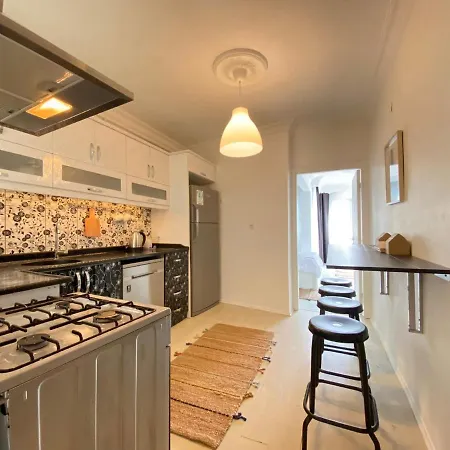 Apartment Amazing Flat With Terrace In Besiktas