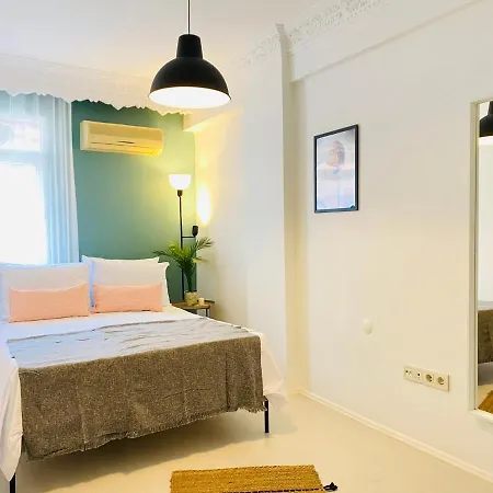 Amazing Flat With Terrace In Besiktas