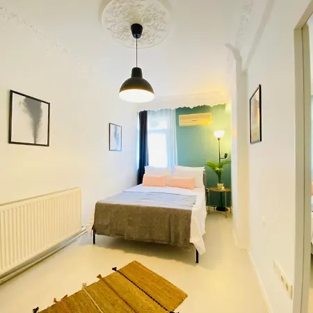 Amazing Flat With Terrace In Besiktas
